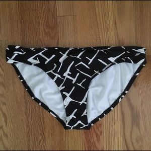 NWOT “Jantzen “ Swimsuit Bottom in Black & White